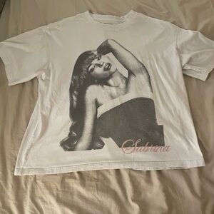 American Eagle Unisex Sabrina Carpenter Graphic Tee